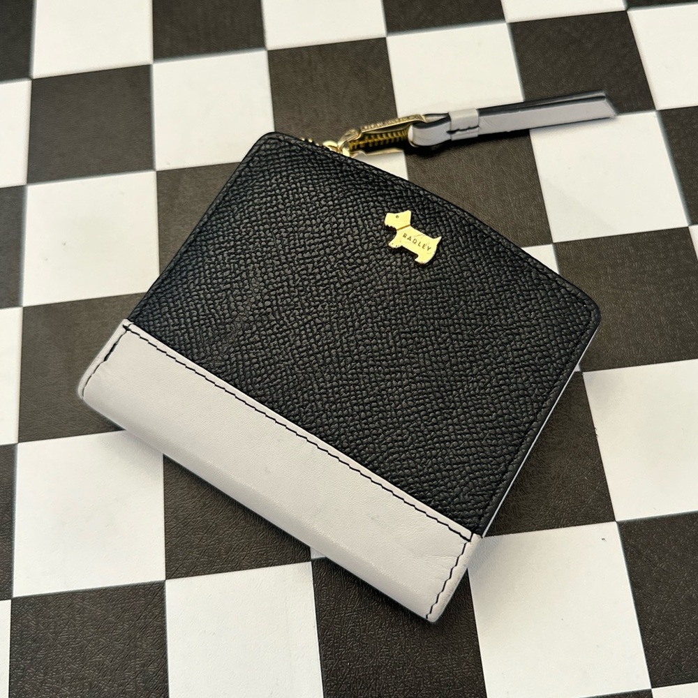 RADLEY LONDON Black & White Color Block Pebbled Leather Small Bifold Wallet